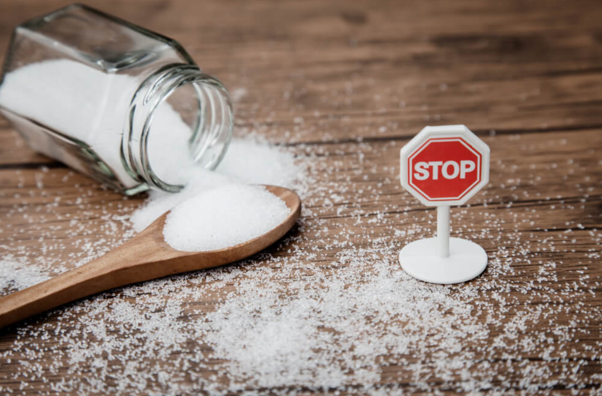 Eliminar los azúcares añadidos y bebidas azucaradas