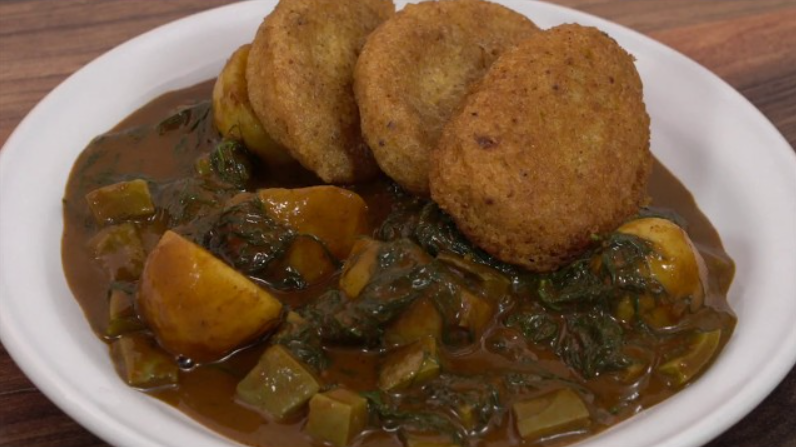 Tortitas de camarón con romeritos