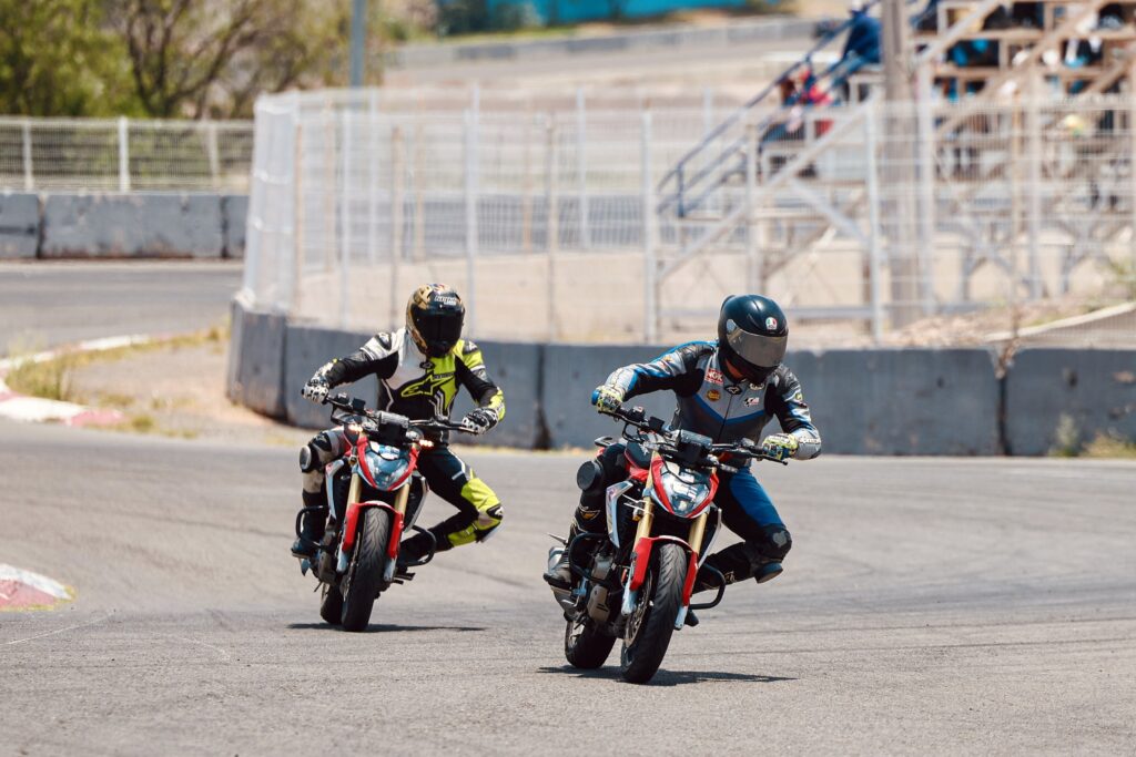 Tadeo Figueroa y Karol Bezie brillan en la segunda fecha del Campeonato GS Motos en Querétaro