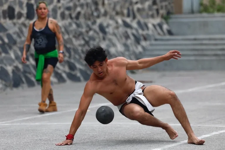 Ulama, el ancestral juego de pelota mesoamericano que florecerá durante el Mundial