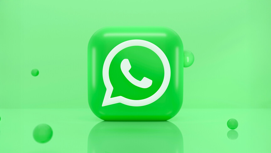 Pantalla de WhatsApp Plus 2026 con tema personalizado