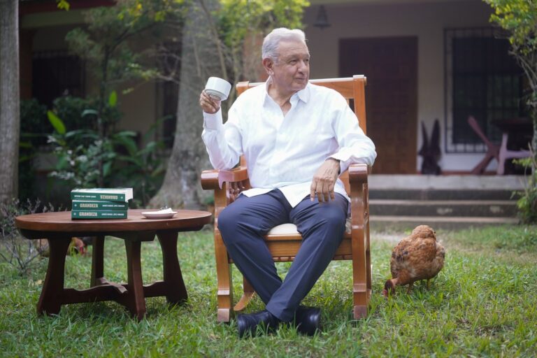 Andrés Manuel López Obrador sale en defensa de Sheinbaum