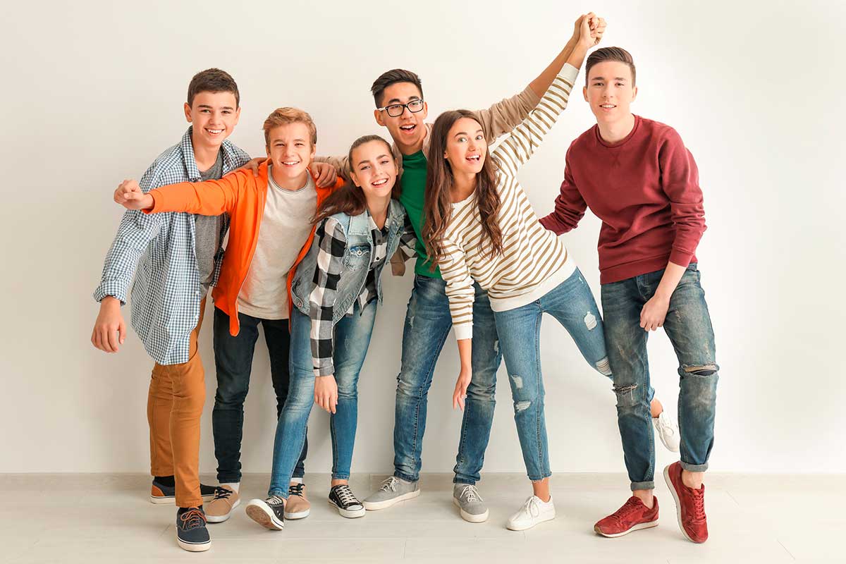 Adolescentes (13 a 17 años): La Fase de la Transición Circadiana
